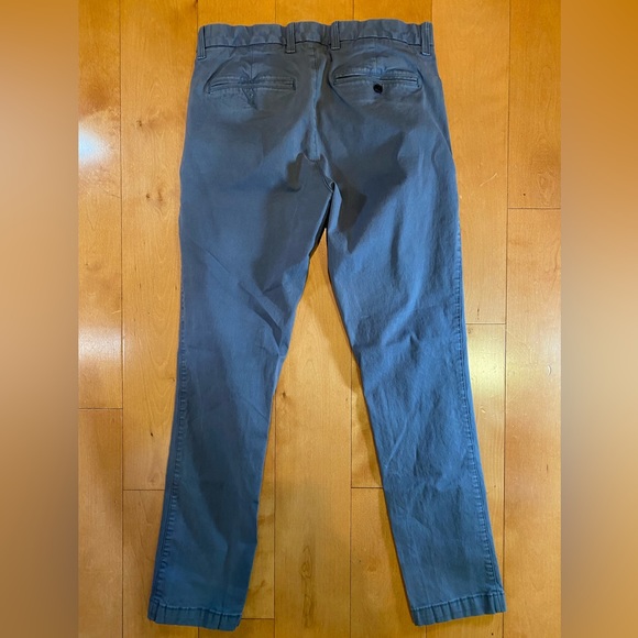 Gap Skinny Khakis 30x30 - Picture 2 of 2